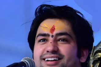 Bageshwar Dham Indian spiritual guru viral videos